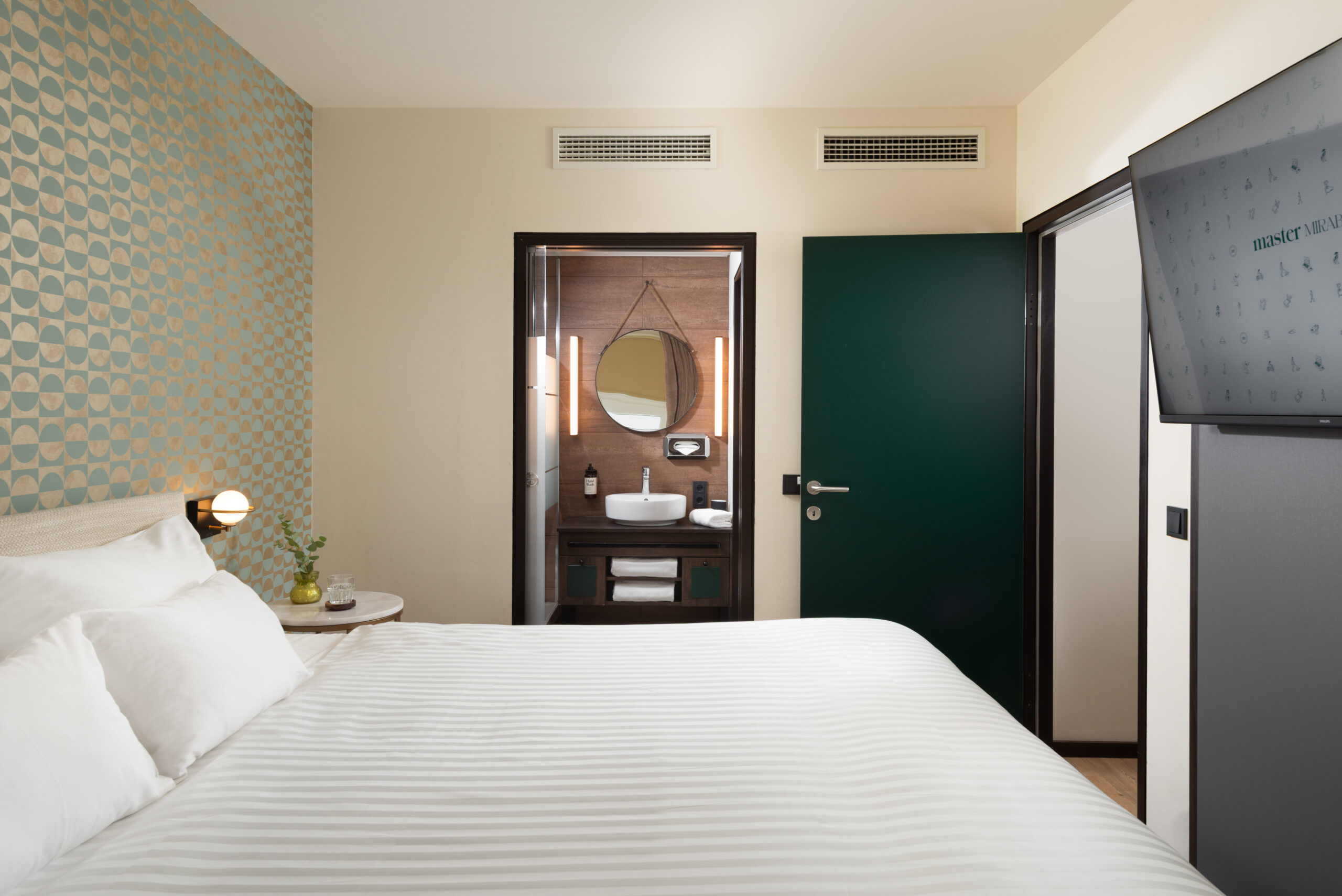 Bed - Compact One Bedroom Apartment